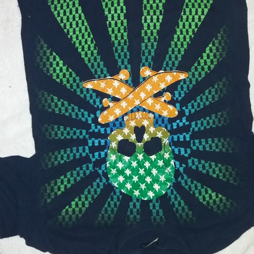 Boys navy blue shirt w/ skateboard graphic